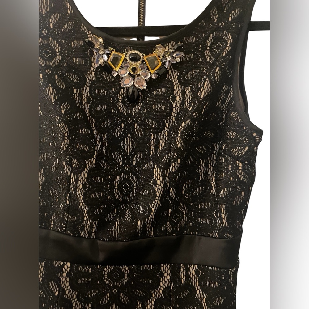 Xoxo Black and Cream Lace Mini Dress - Picture 4 of 6
